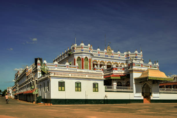 Book drop taxi service in Karaikudi