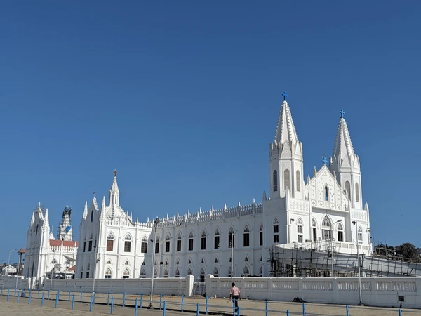 Book drop taxi service in Velankanni